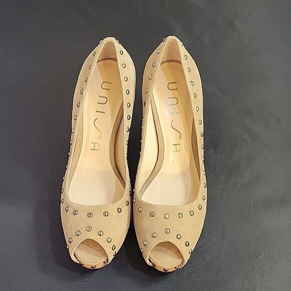 BRAND NEW UNISA PEEP TOE SUEDE WOMEN"S BLOCK STUDDED DETAILING PUMP - Picture 2 of 13